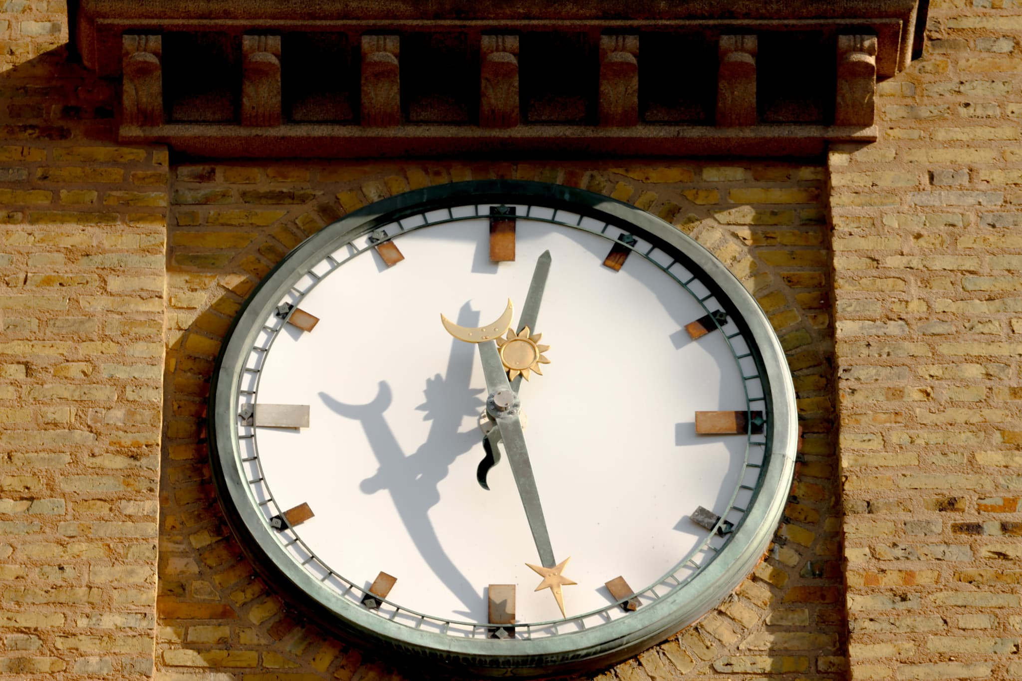 Why Collectors Love the Exquisite Patek Wall Clock Design