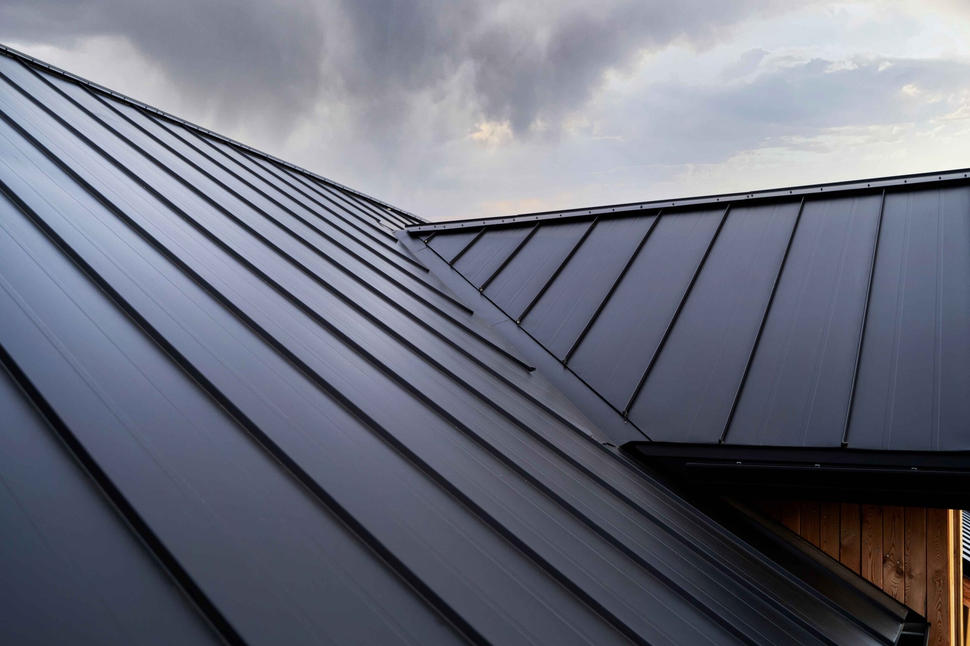 Metal roofing Vancouver Services Using Premium Materials