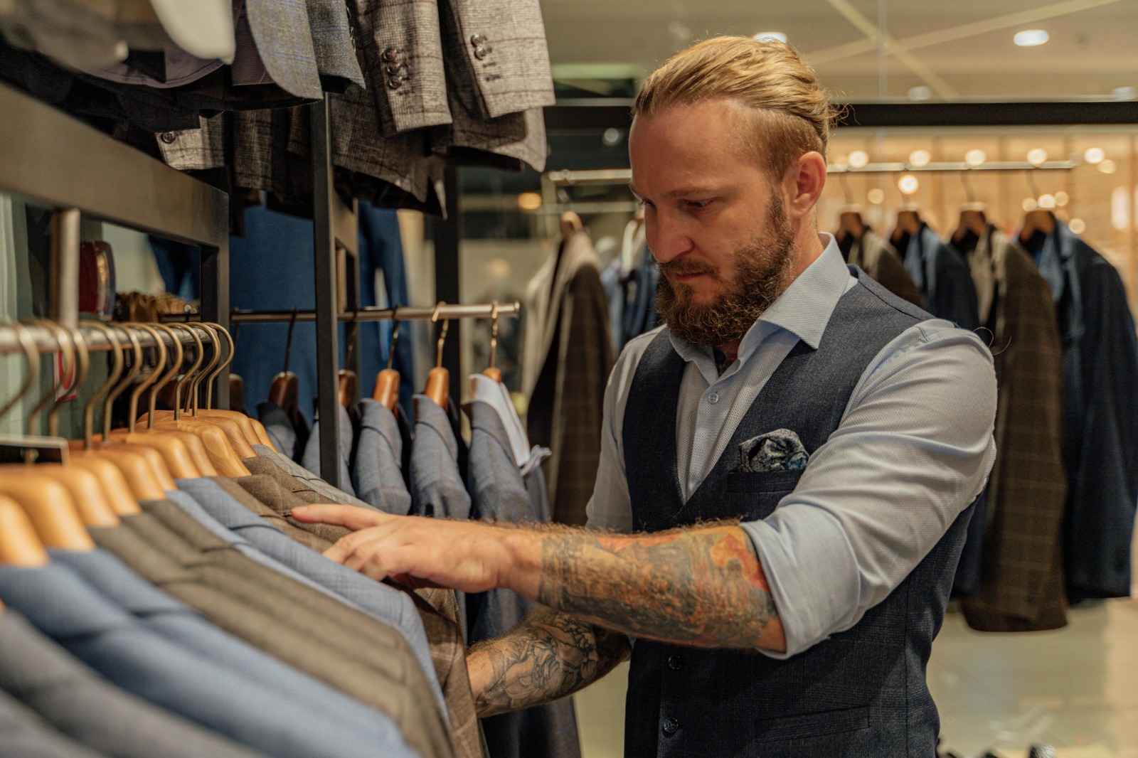 DISCOVER LUXURY WITH BESPOKE SUITS LOS ANGELES
