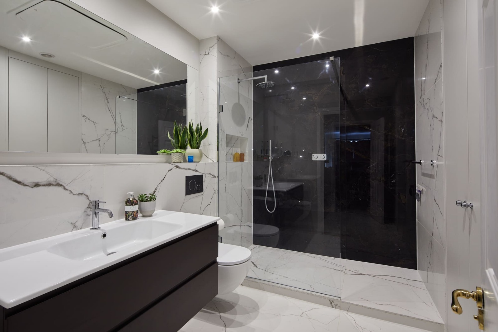 Elegant Showers AU Featuring Elegant Shower Screen Options