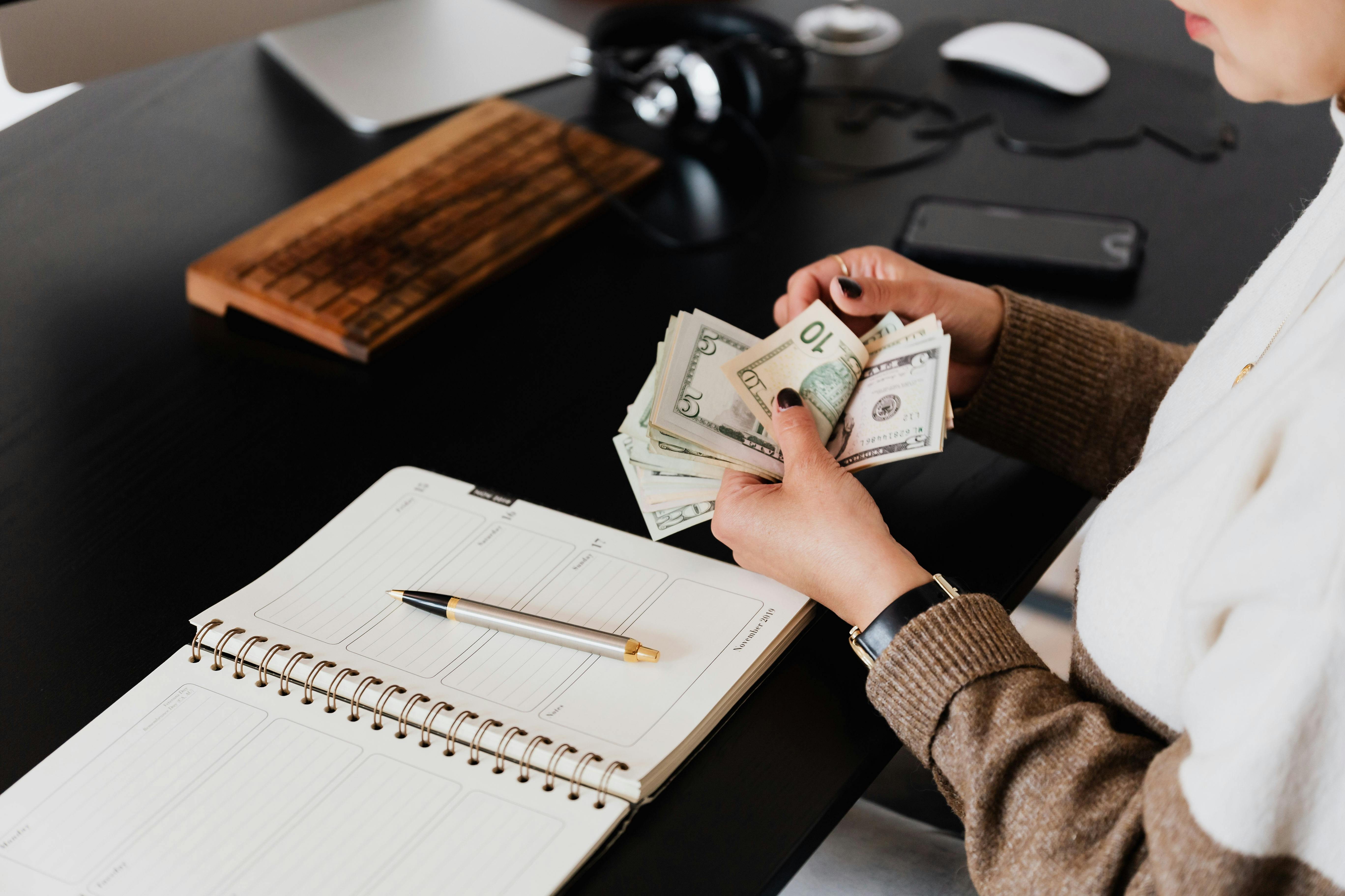 Buy USD Online – Save More on Currency Exchange